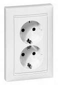 Розетка двойная с/з Valena Classic белый 774400 Legrand